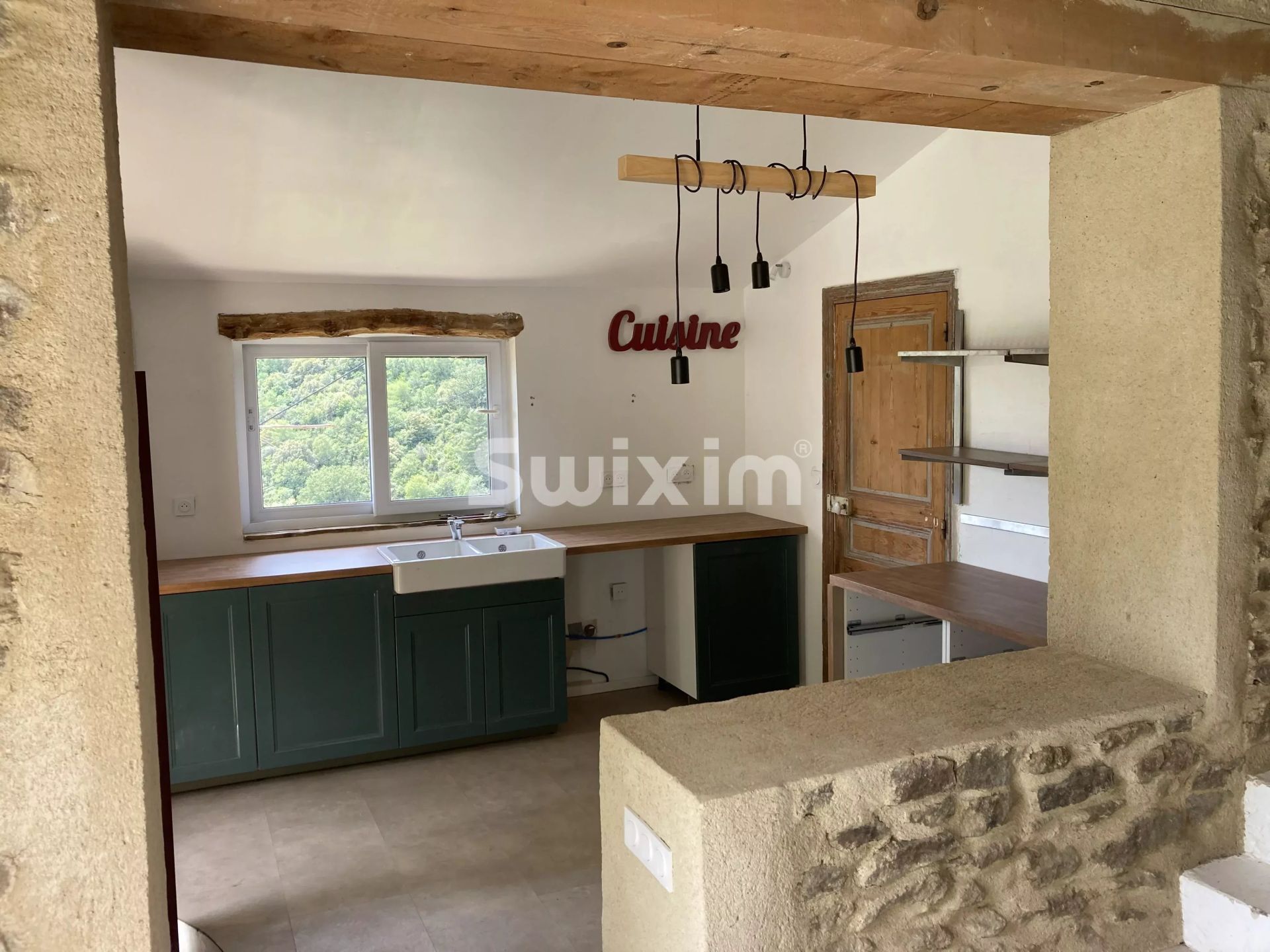 casa 5 Quartos para venda sobre Saint-Georges-les-Bains (07800)