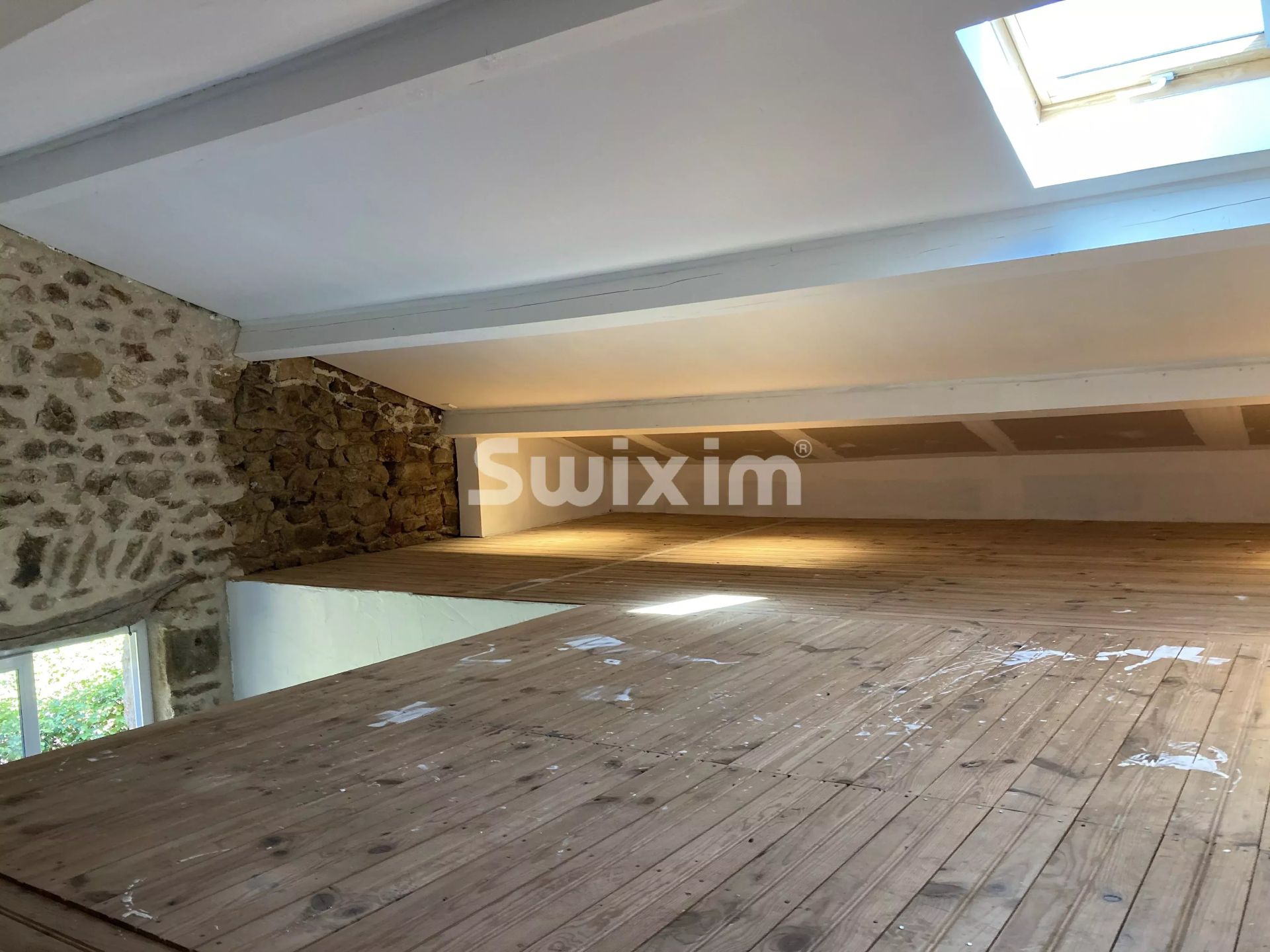 casa 5 Quartos para venda sobre Saint-Georges-les-Bains (07800)
