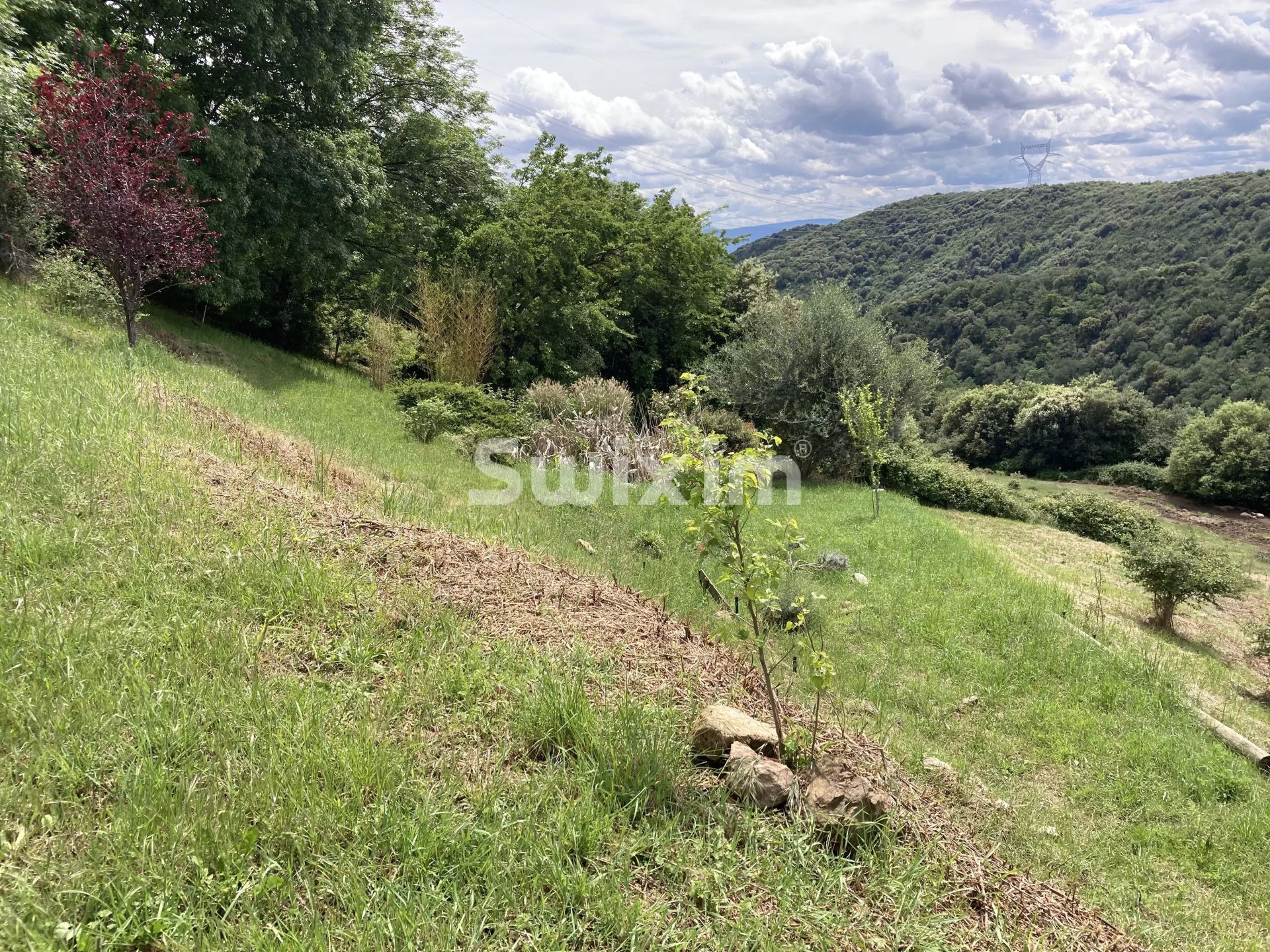 casa 5 Quartos para venda sobre Saint-Georges-les-Bains (07800)