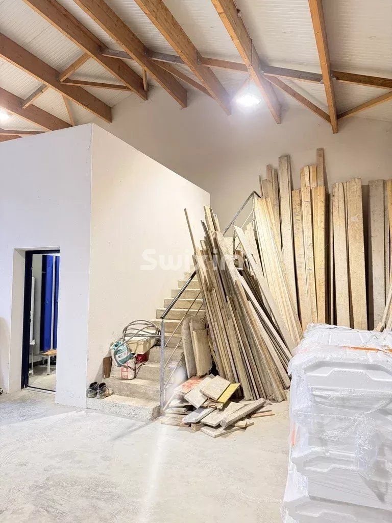 comercial local 1 sala para venda sobre Viriat (01440)