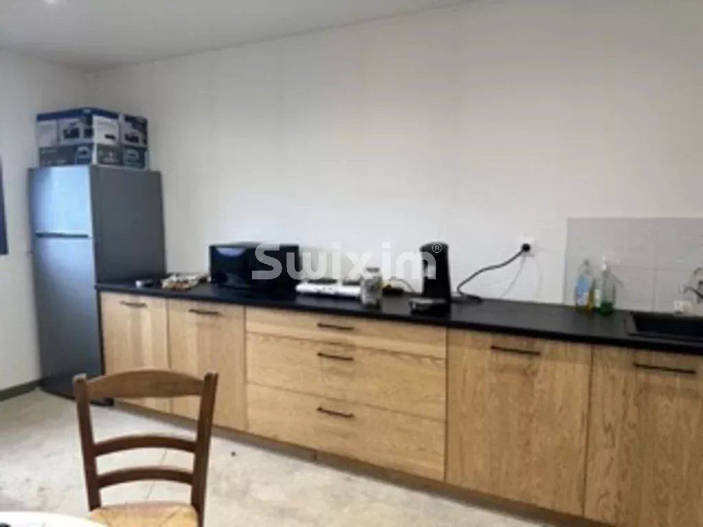 comercial local 1 sala para venda sobre Viriat (01440)