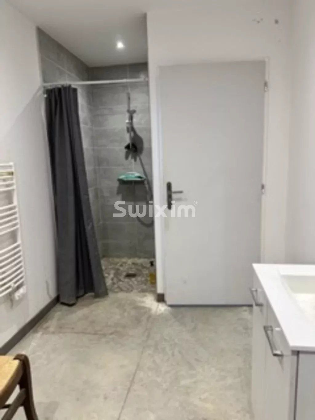 comercial local 1 sala para venda sobre Viriat (01440)