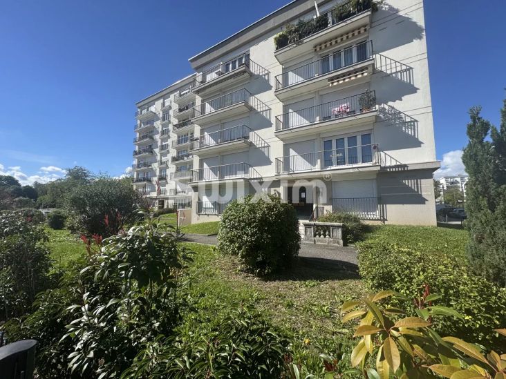 Sale Apartment Ferney-Voltaire 4&nbsp;Rooms 83&nbsp;m²