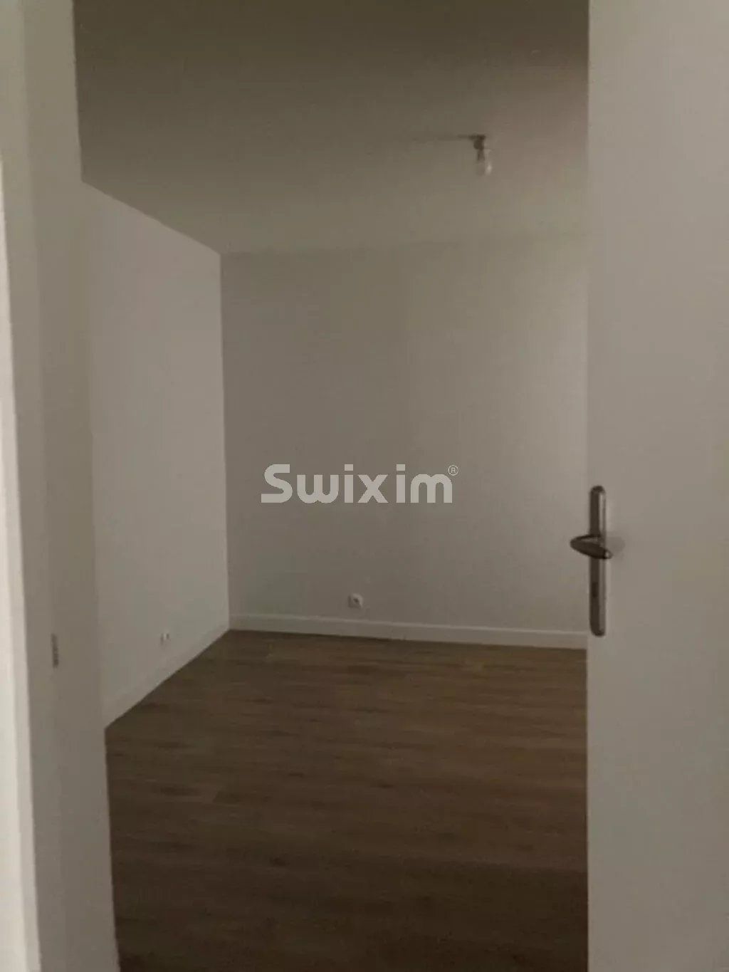 business premises 1 room for rent on Bourg-en-Bresse (01000)