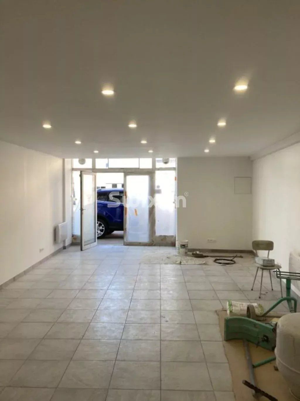 commercial local 1 room for rent on Viriat (01440)