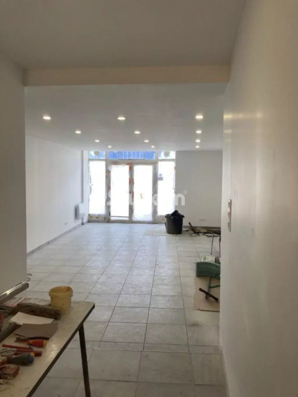 commercial local 1 room for rent on Viriat (01440)