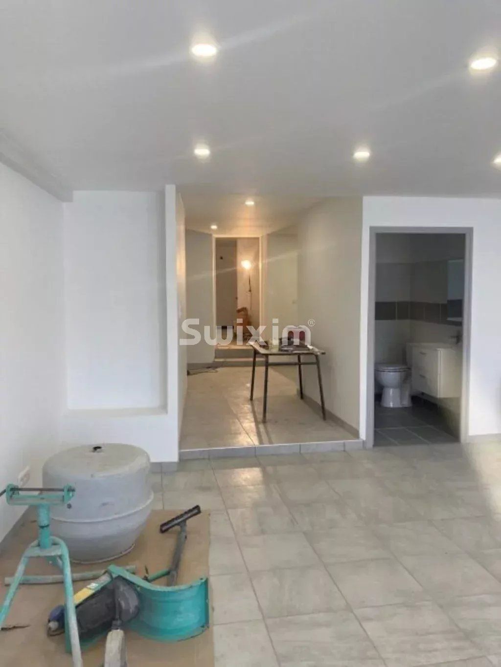 commercial local 1 room for rent on Viriat (01440)
