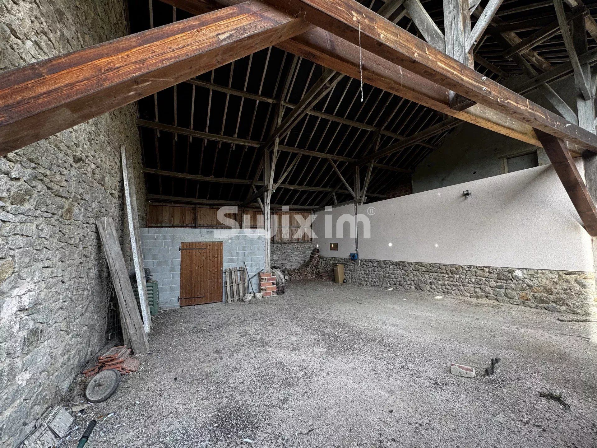 casa 8 Camere in vendita su Avallon (89200)