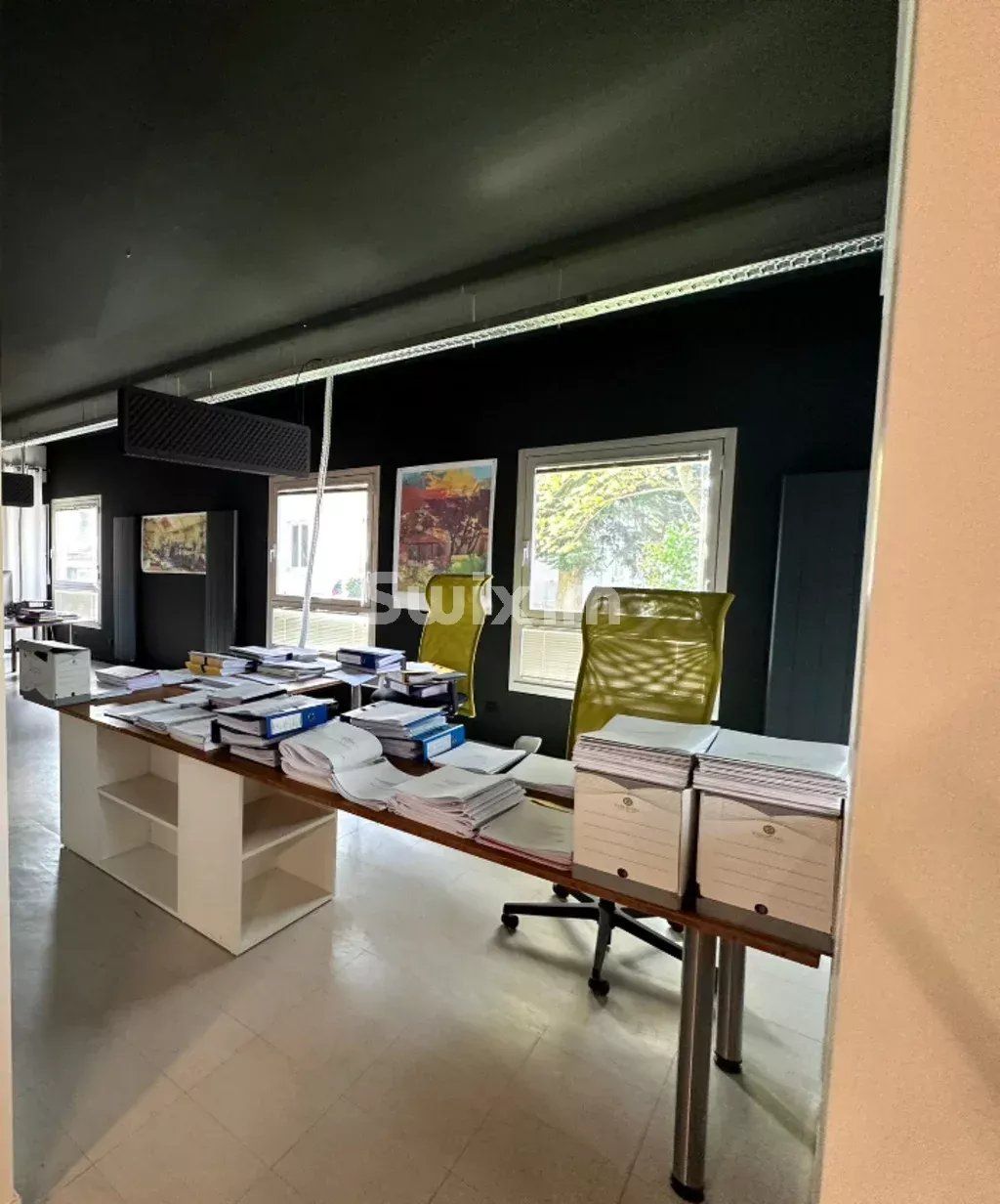 locale professionale 1 camera in vendita su Bourg-en-Bresse (01000)
