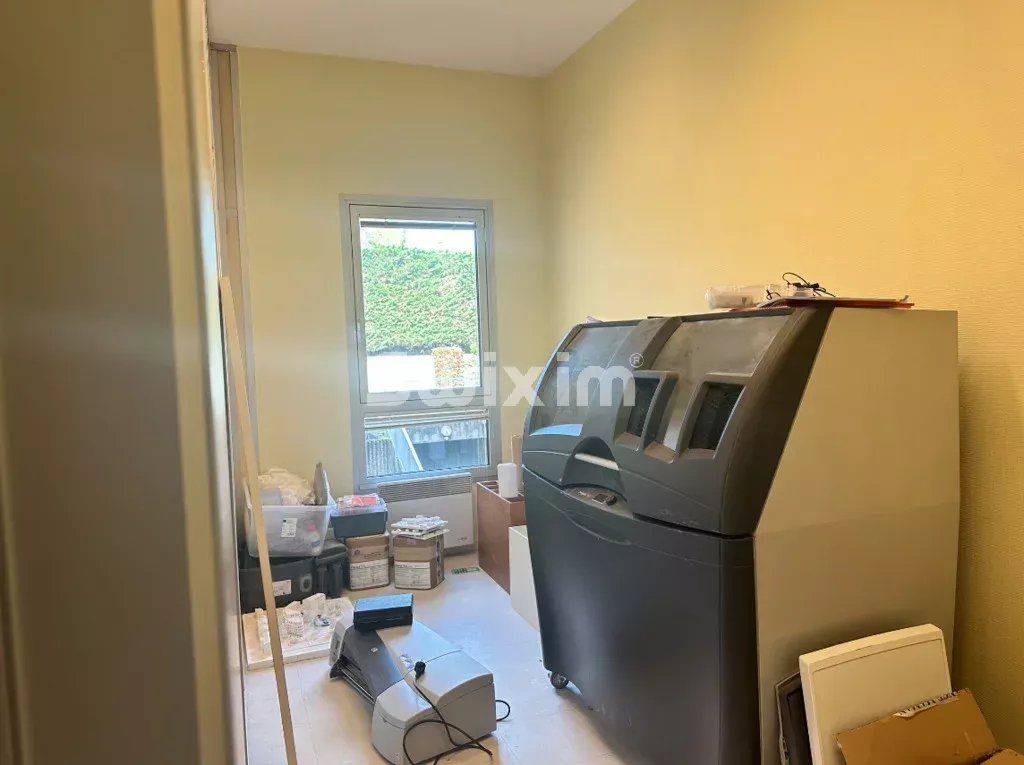 locale professionale 1 camera in vendita su Bourg-en-Bresse (01000)