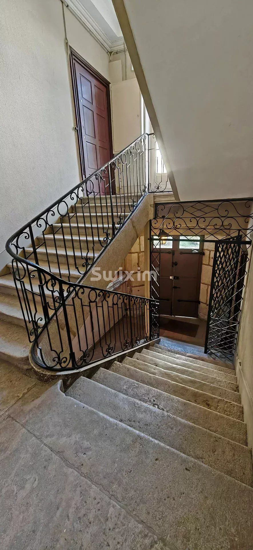 apartment 3 Rooms for sale on Dole (39100)