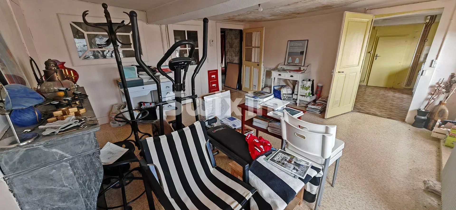 apartment 3 Rooms for sale on Dole (39100)