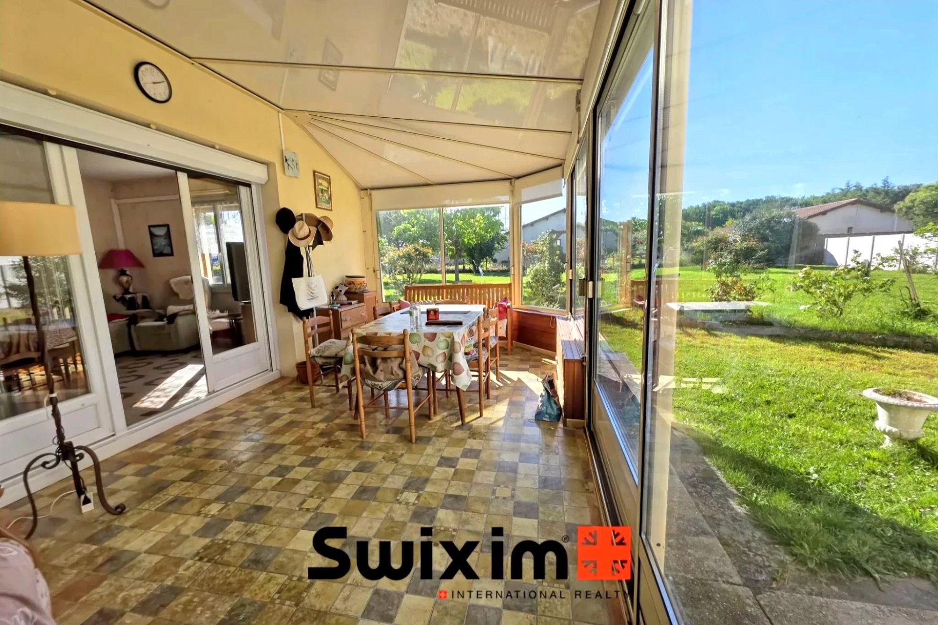 casa 6 Camere in vendita su Lesparre-Médoc (33340)