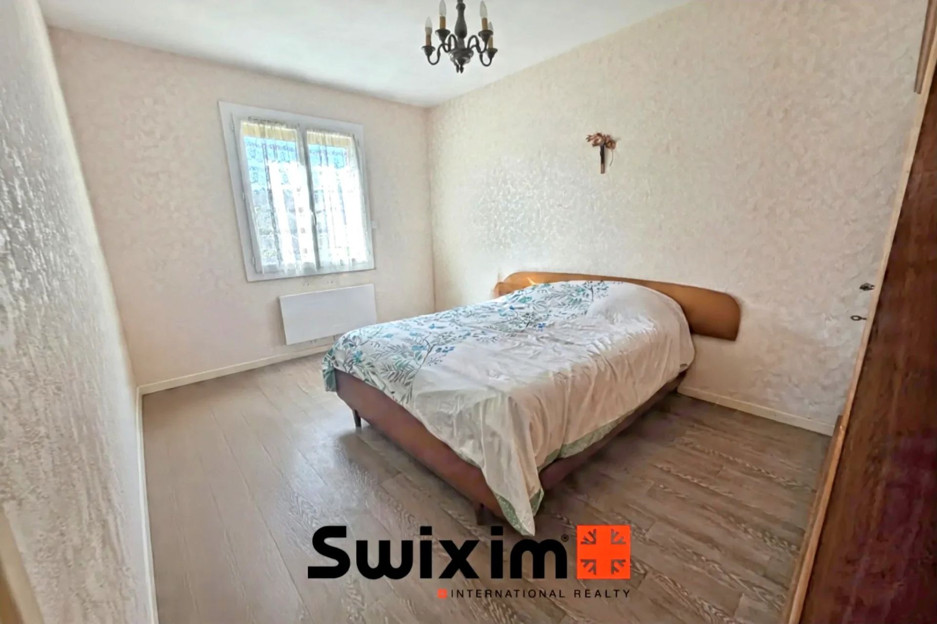 house 6 Rooms for sale on Lesparre-Médoc (33340)