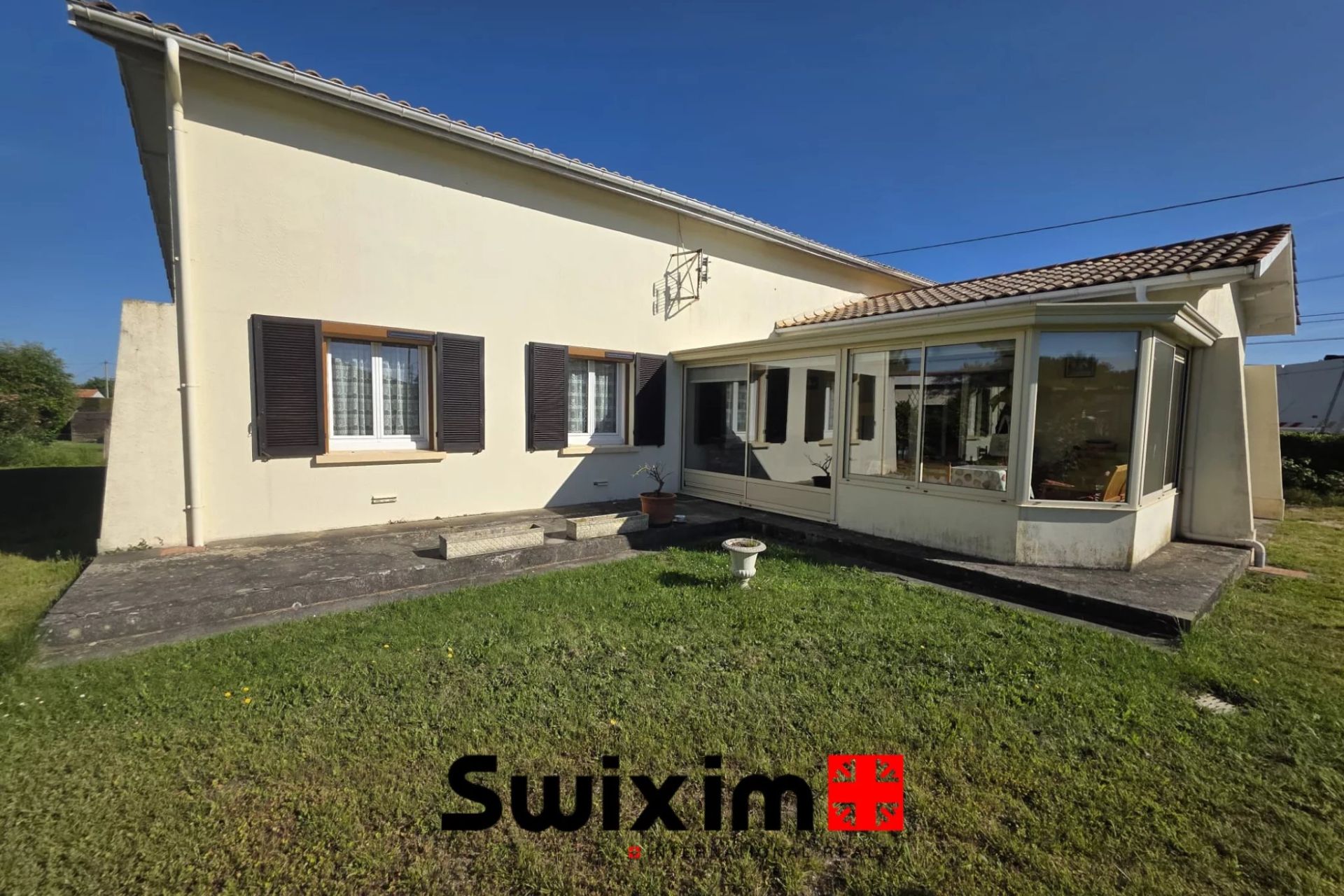 casa 6 Camere in vendita su Lesparre-Médoc (33340)