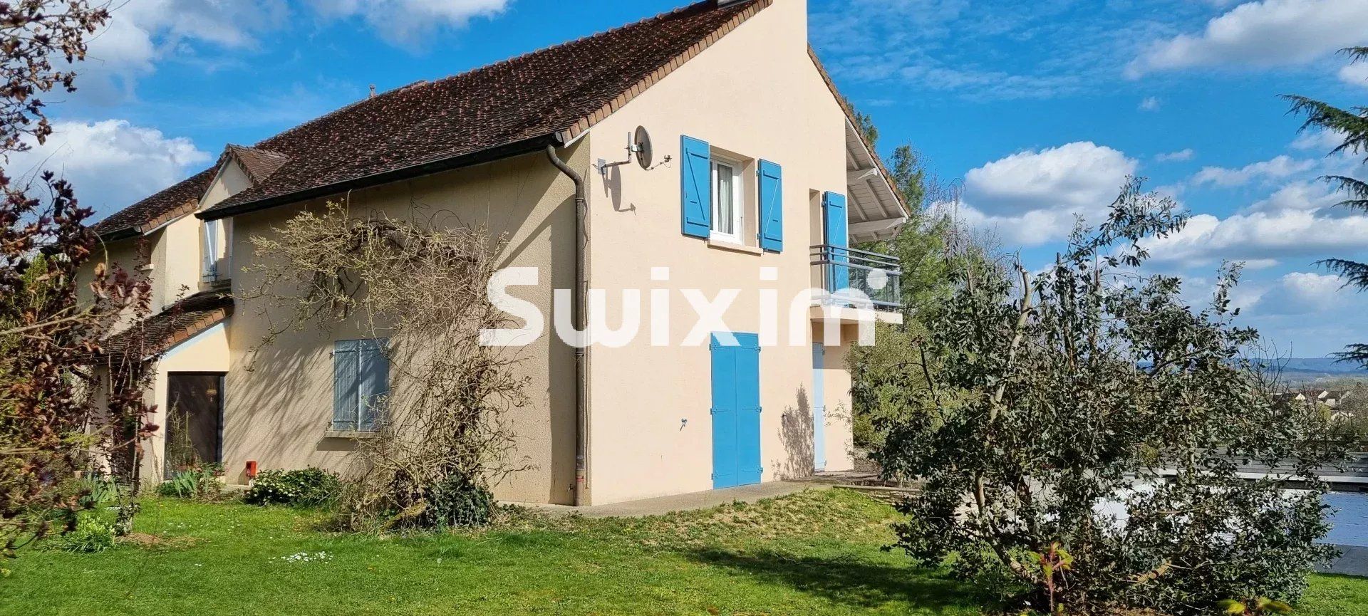 casa 10 Quartos para venda sobre Lons-le-Saunier (39000)