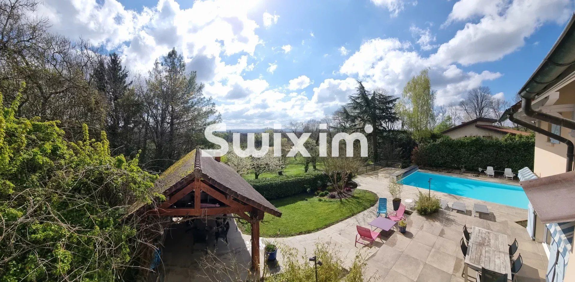 casa 10 Quartos para venda sobre Lons-le-Saunier (39000)