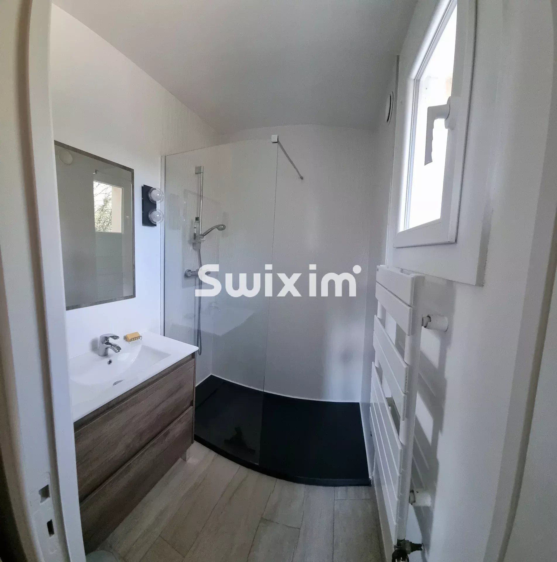 casa 10 Quartos para venda sobre Lons-le-Saunier (39000)