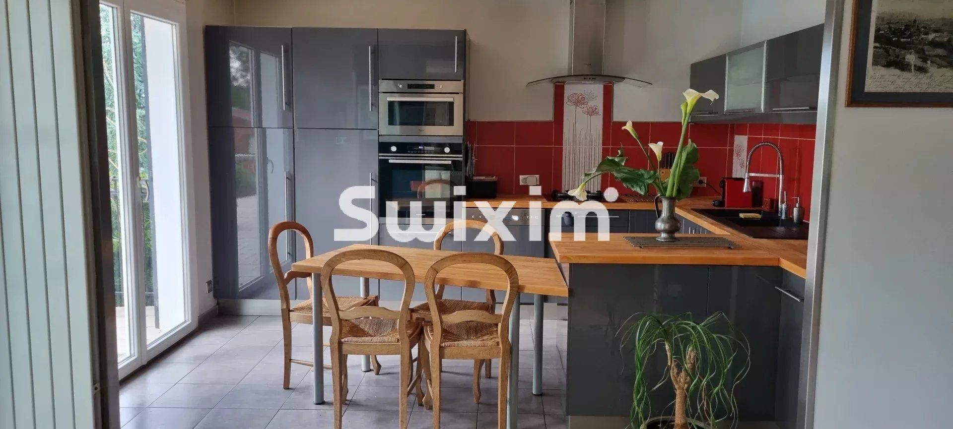 casa 6 Camere in vendita su Lons-le-Saunier (39000)