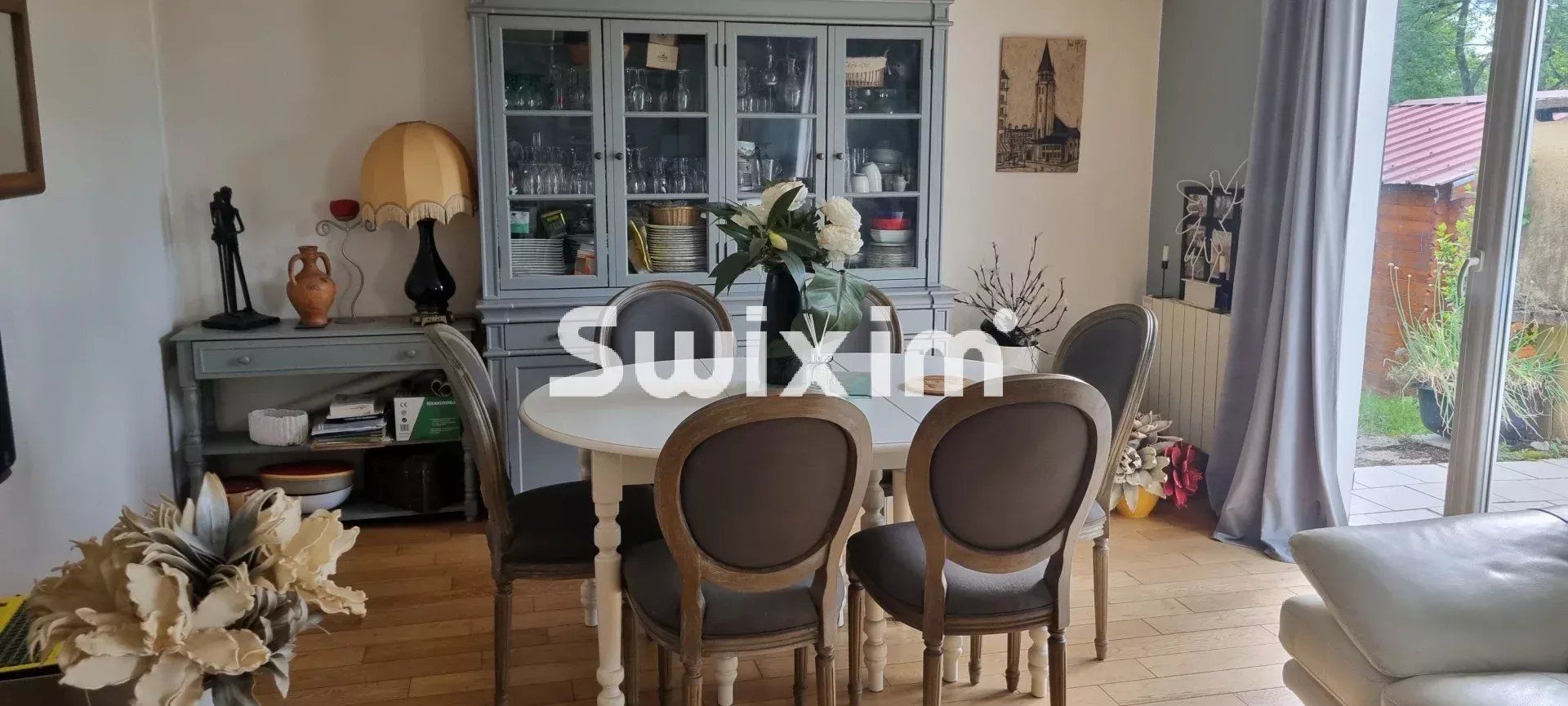 casa 6 Camere in vendita su Lons-le-Saunier (39000)