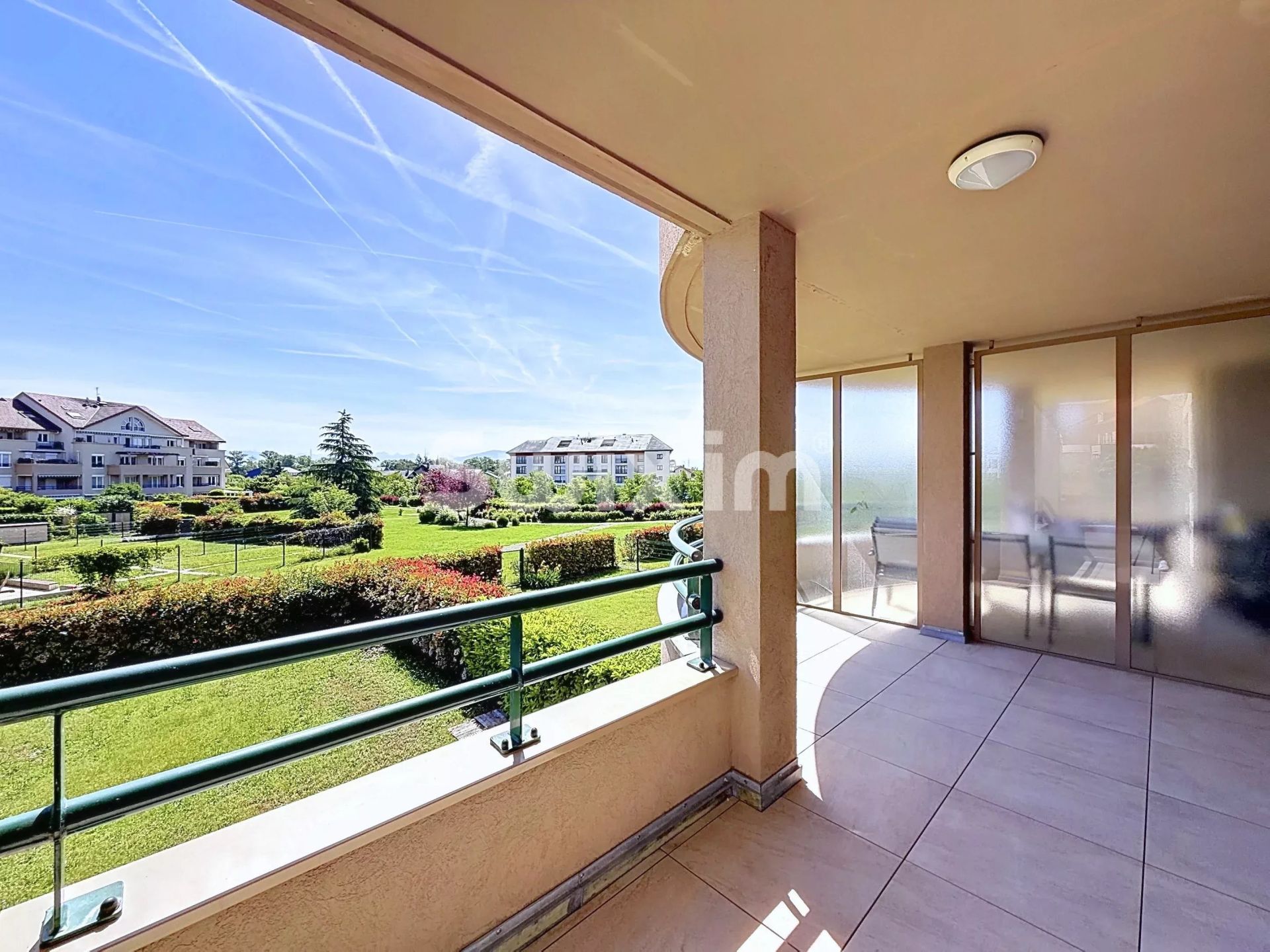 appartamento 5 Camere in vendita su Divonne-les-Bains (01220)