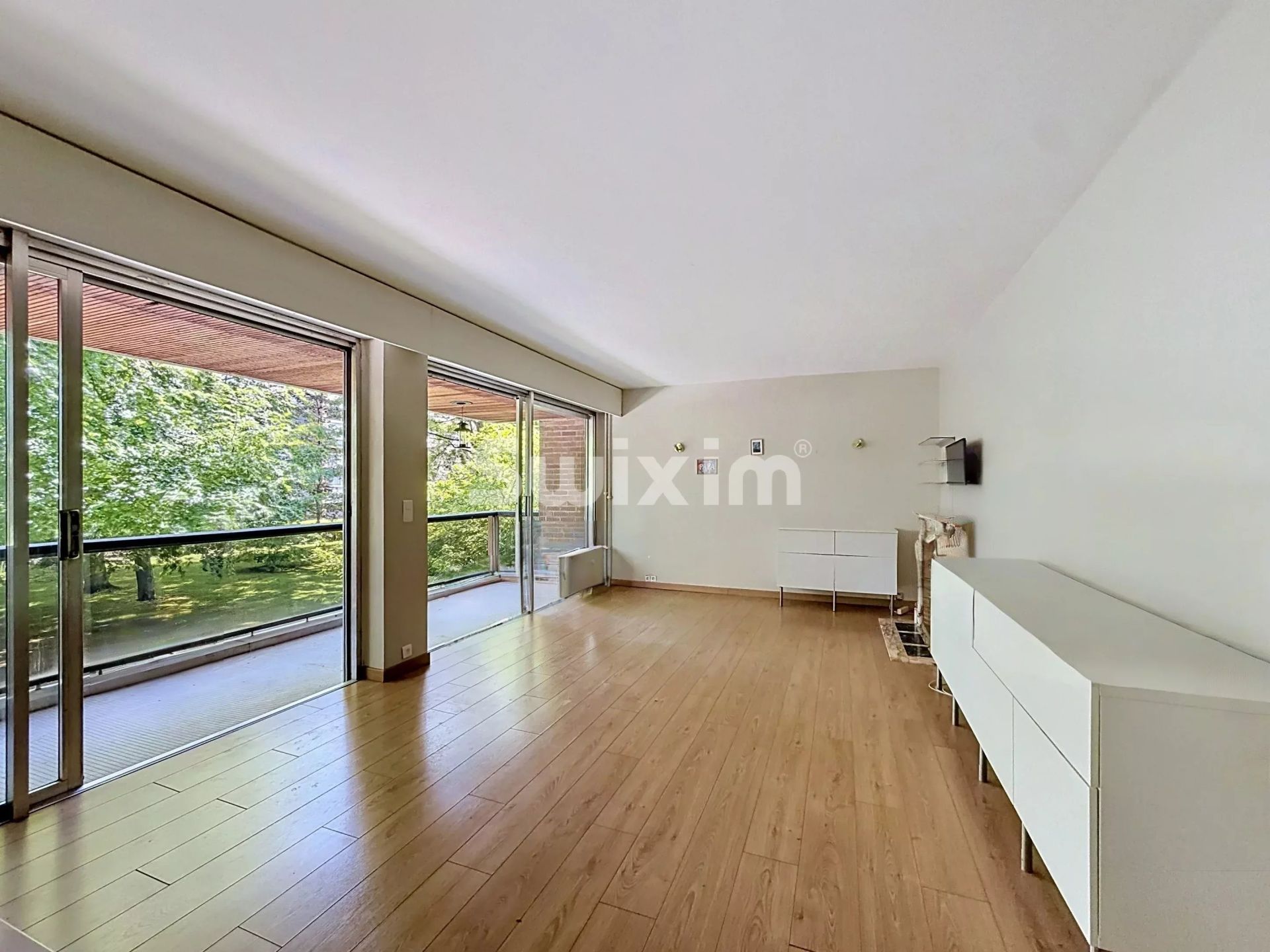 apartment 5 Rooms for sale on Wasquehal (59290)