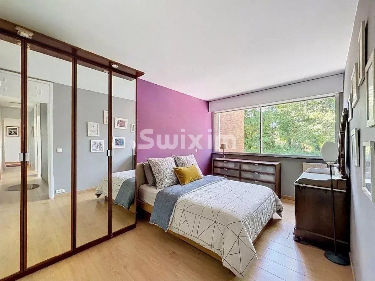 apartment 5 Rooms for sale on Wasquehal (59290)