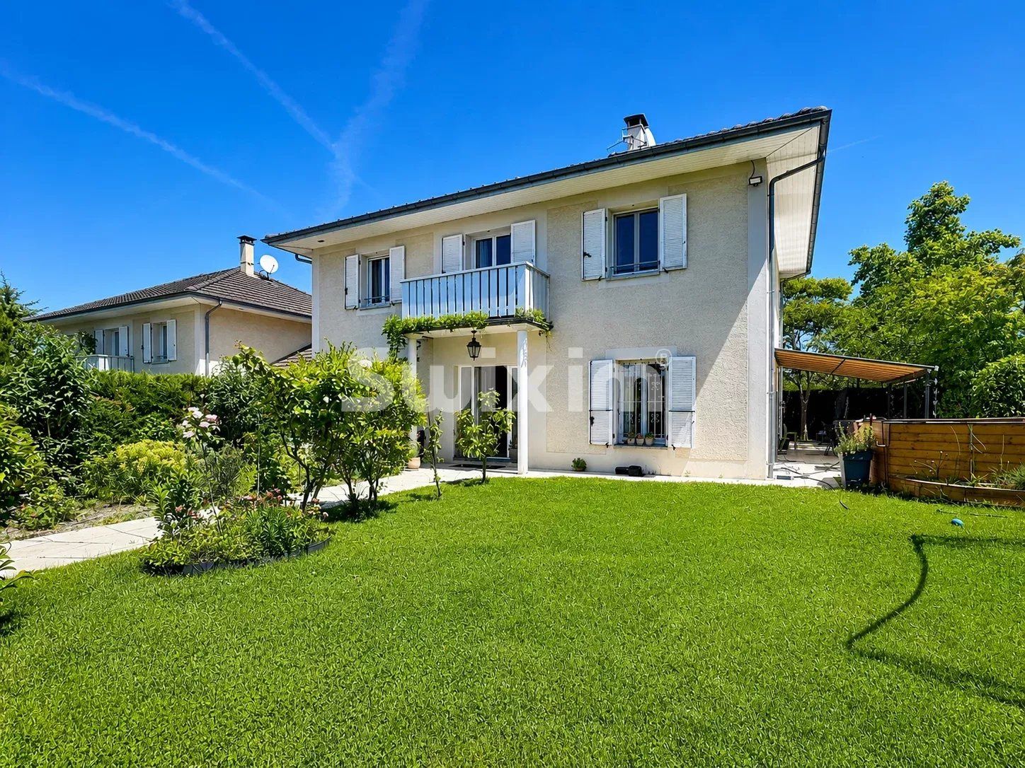 house 6 Rooms for sale on Viry (74580)