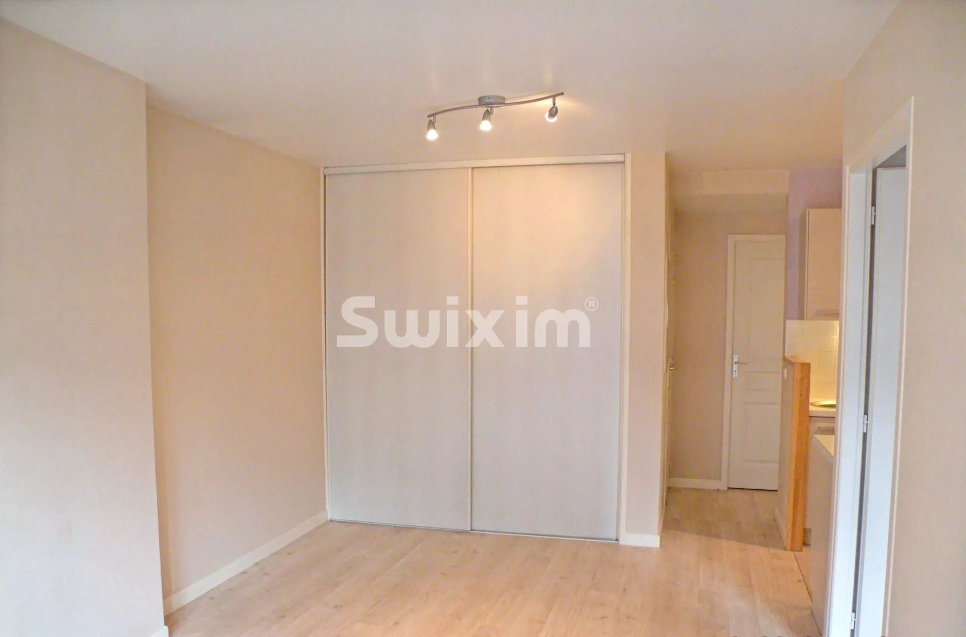 edificio 8 Salas en venta en Saint-Claude (39200)