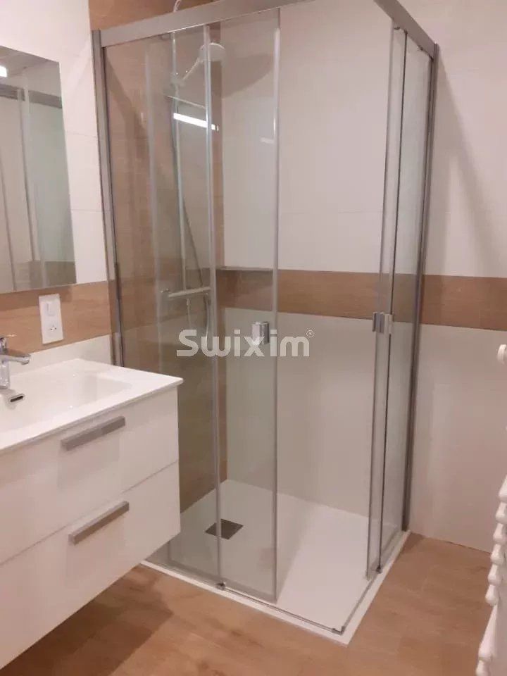 edificio 8 Salas en venta en Saint-Claude (39200)