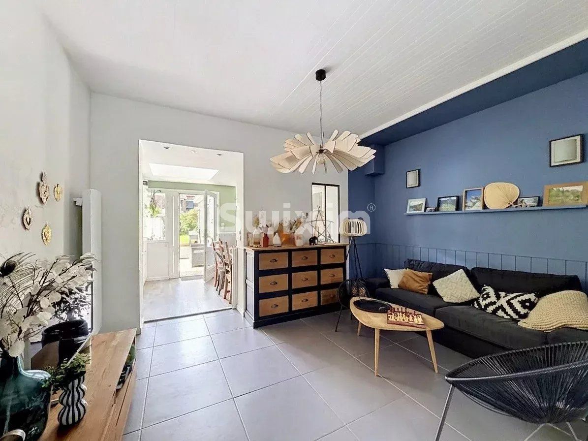 house 5 Rooms for sale on Villeneuve-d'Ascq (59650)