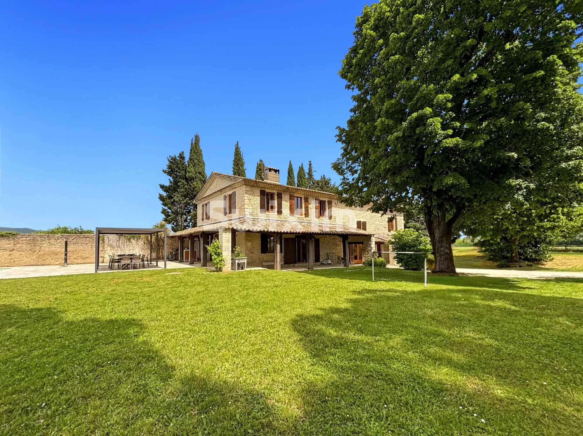 mas 8 Rooms for sale on Sauzet (26740)