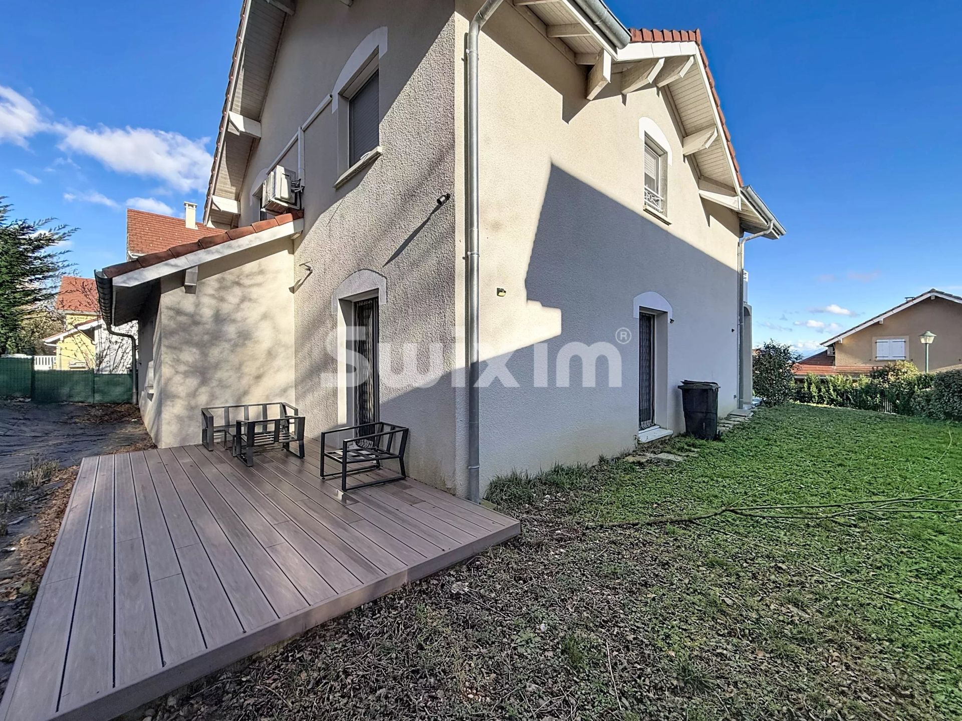 house 5 Rooms for sale on Sergy (01630)