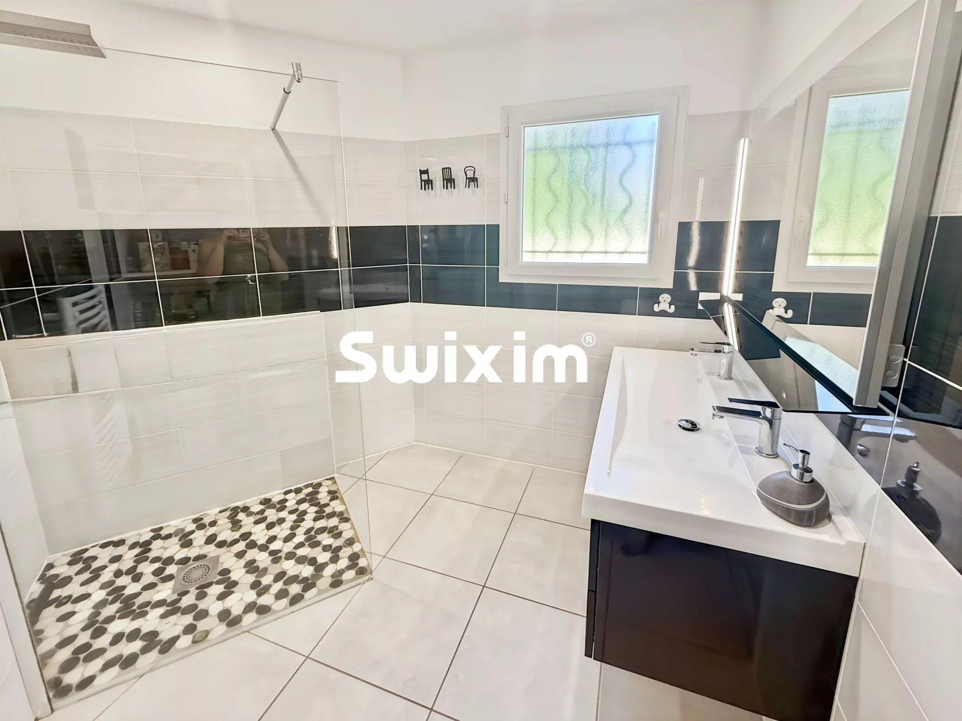 house 5 Rooms for sale on Bourg-Saint-Andéol (07700)