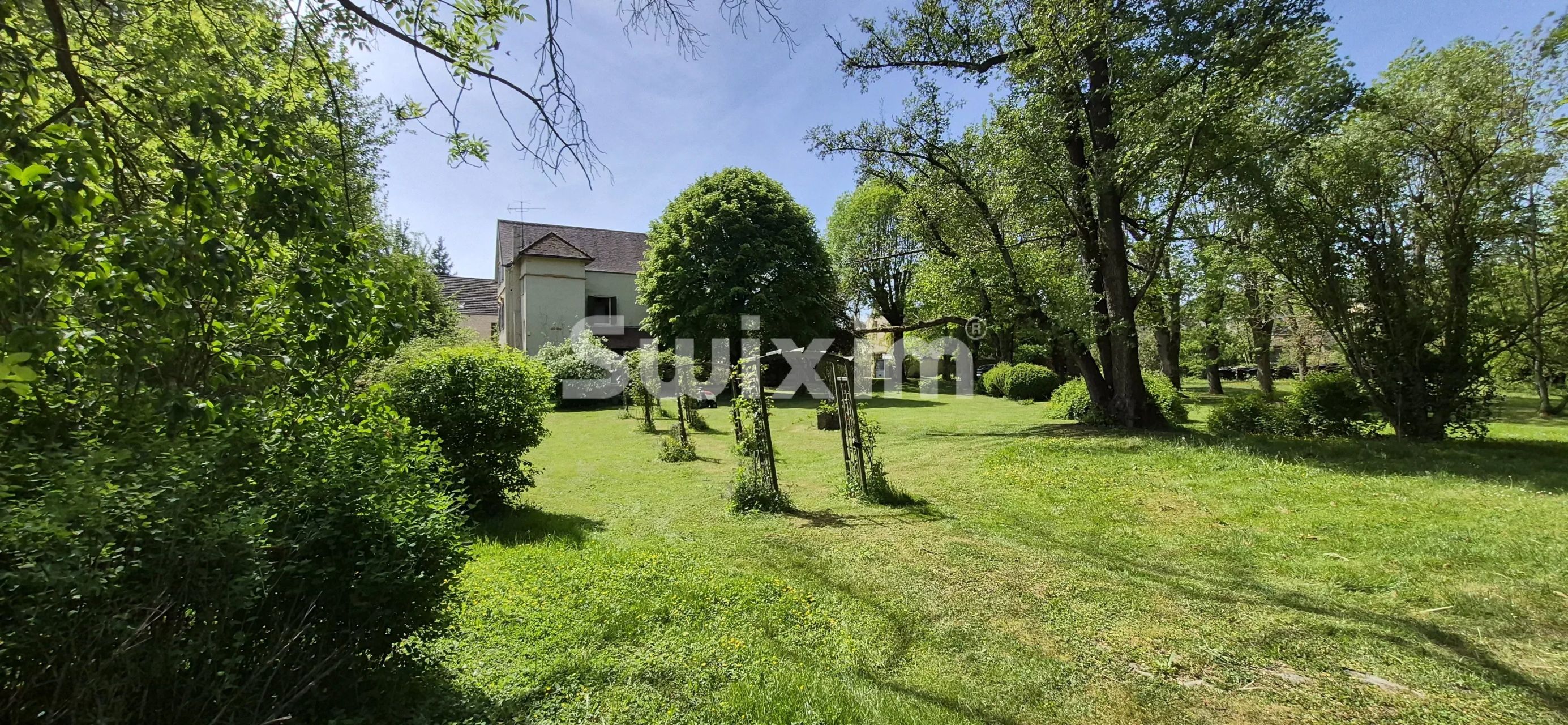 house for sale on Noyers (89310)