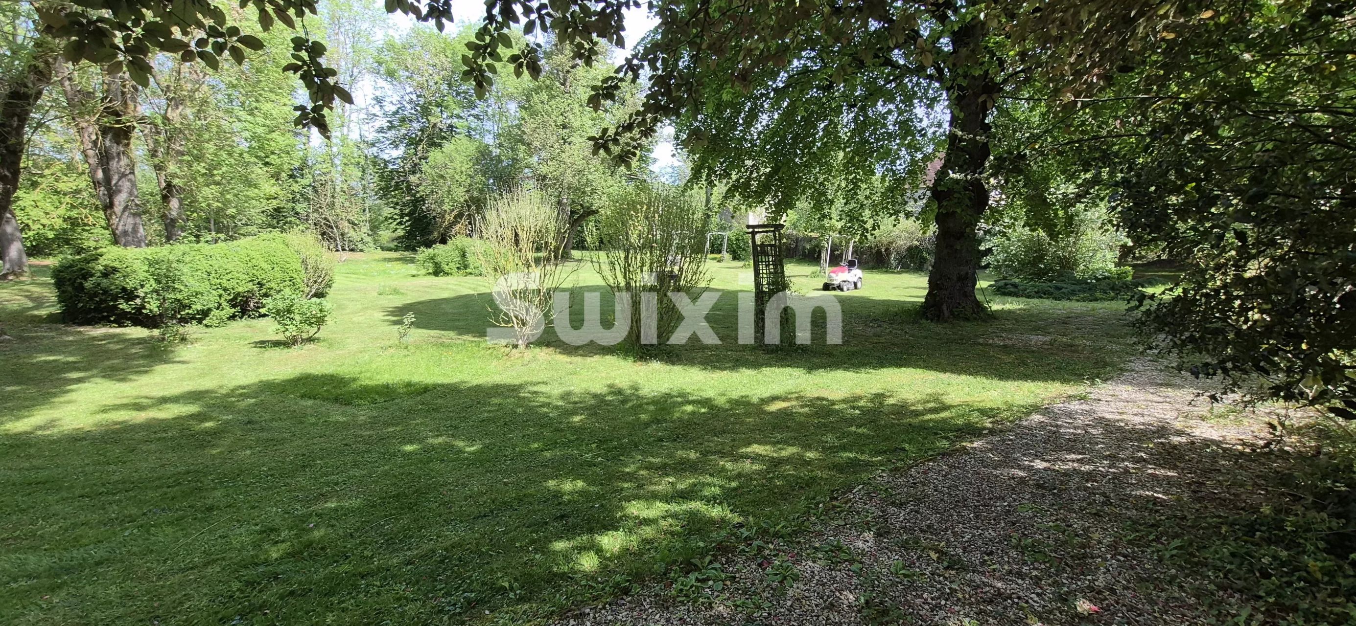 house for sale on Noyers (89310)