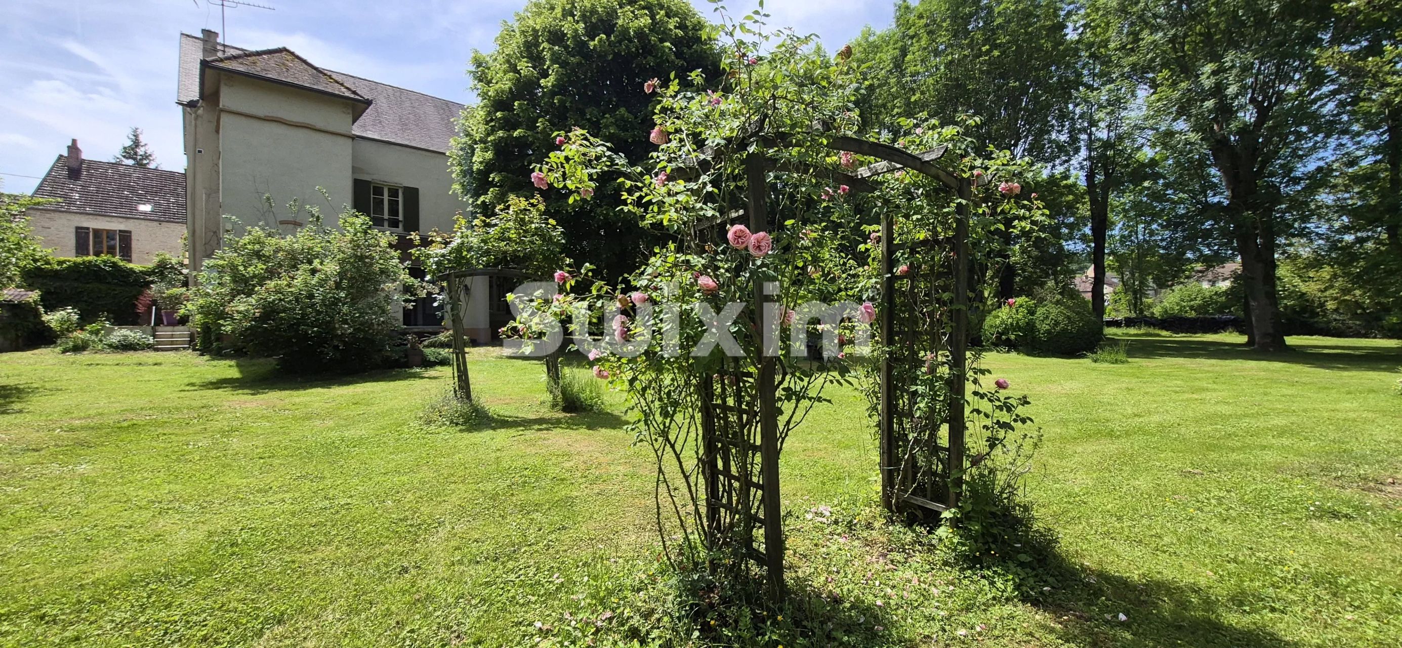 house for sale on Noyers (89310)