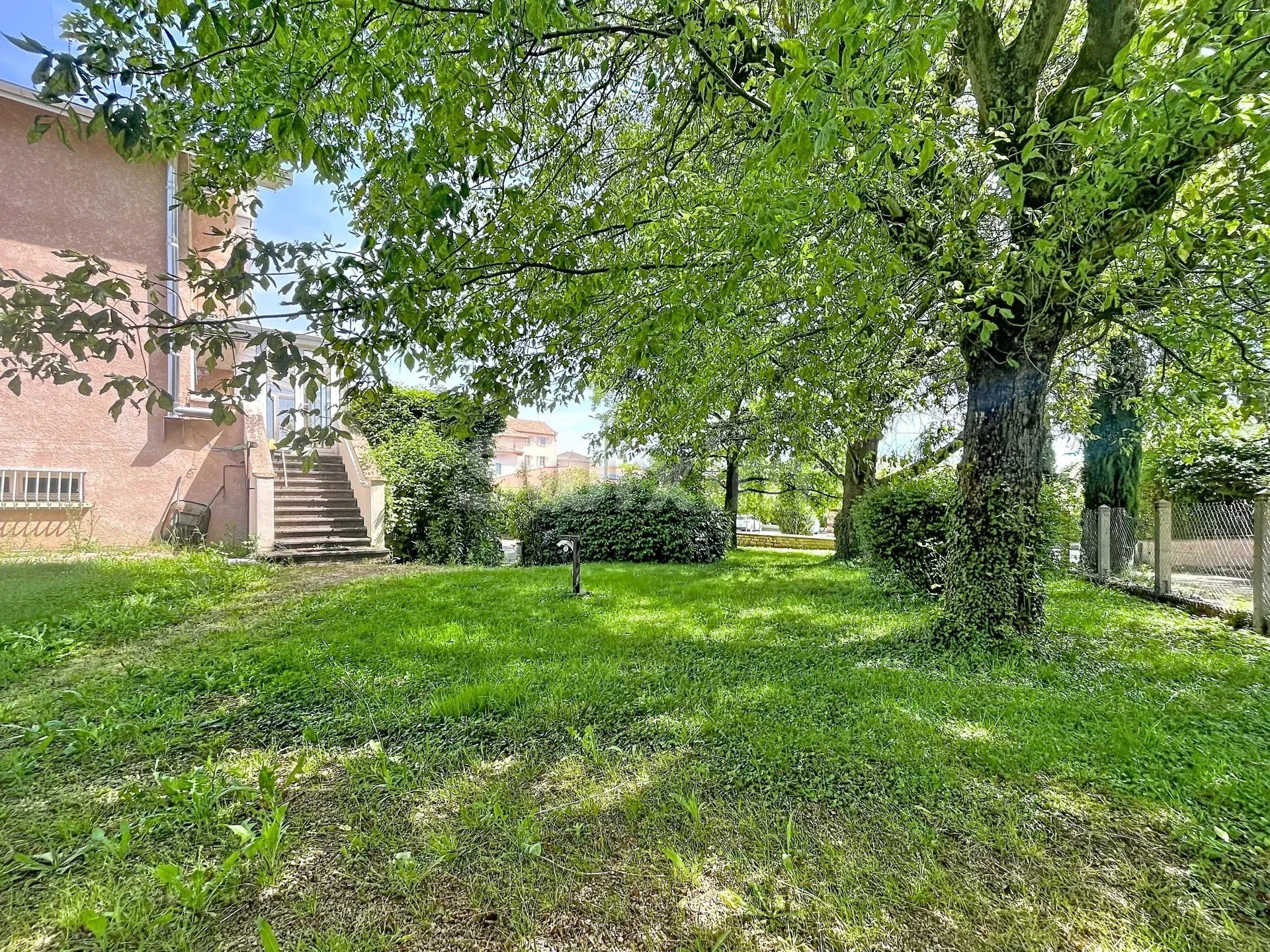 casa 8 Quartos para venda sobre Charentay (69220)