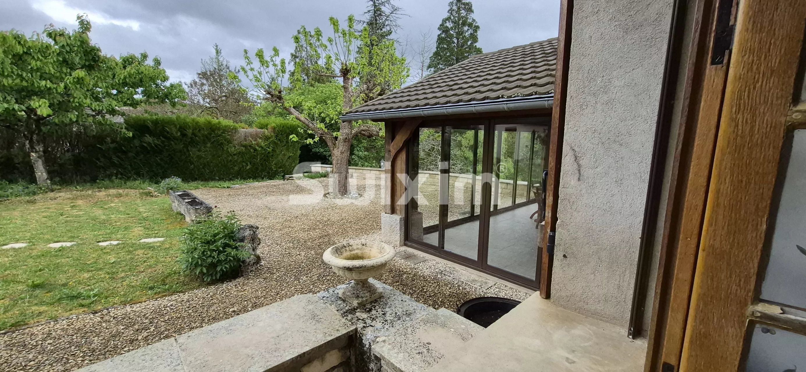 house for sale on Noyers (89310)