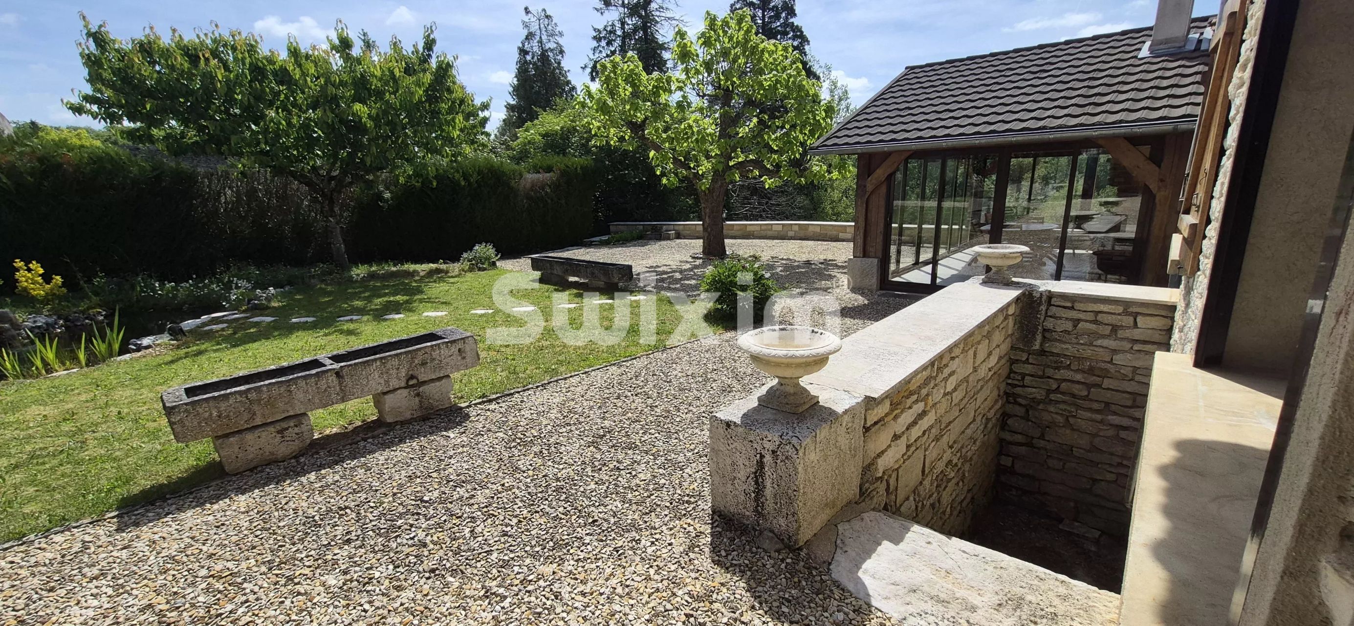 house for sale on Noyers (89310)