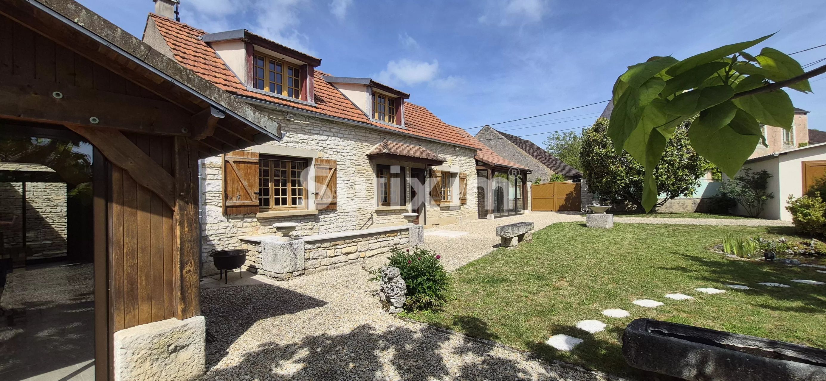 casa en venta en Noyers (89310)