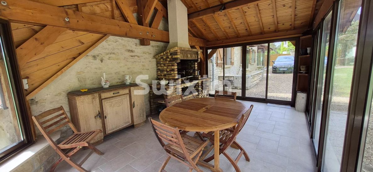 Sale House Noyers 180&nbsp;m²