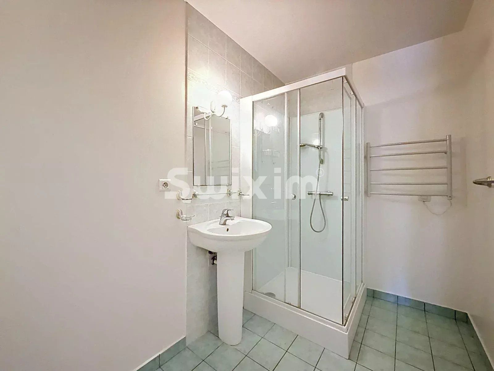 immeuble 16 Pièces en vente sur Challex (01630)