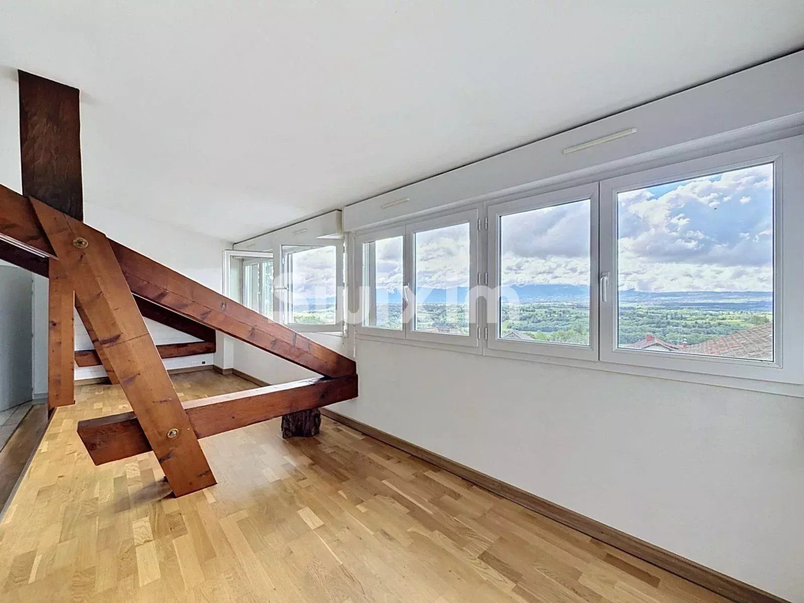 immeuble 16 Pièces en vente sur Challex (01630)