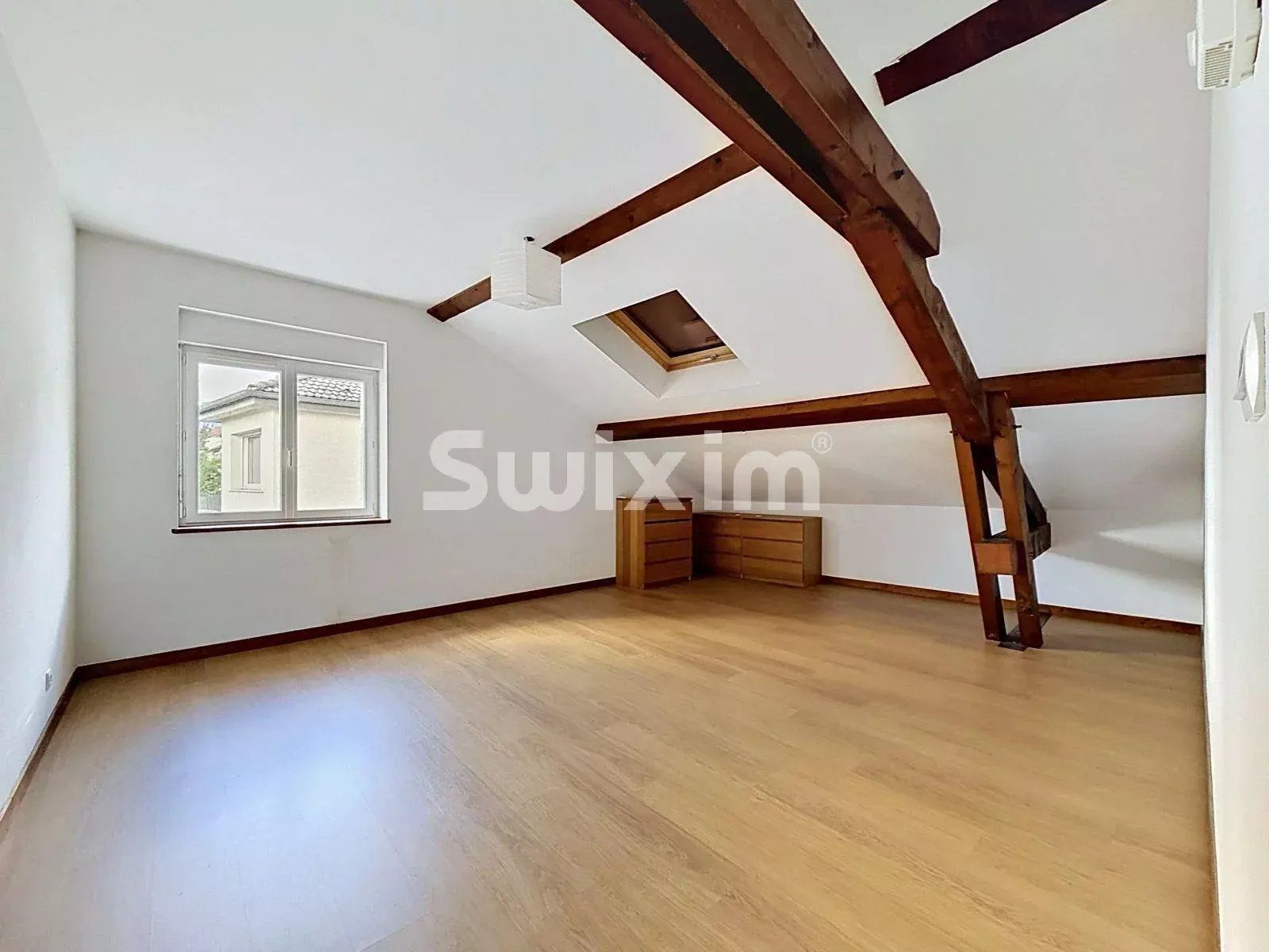 immeuble 16 Pièces en vente sur Challex (01630)