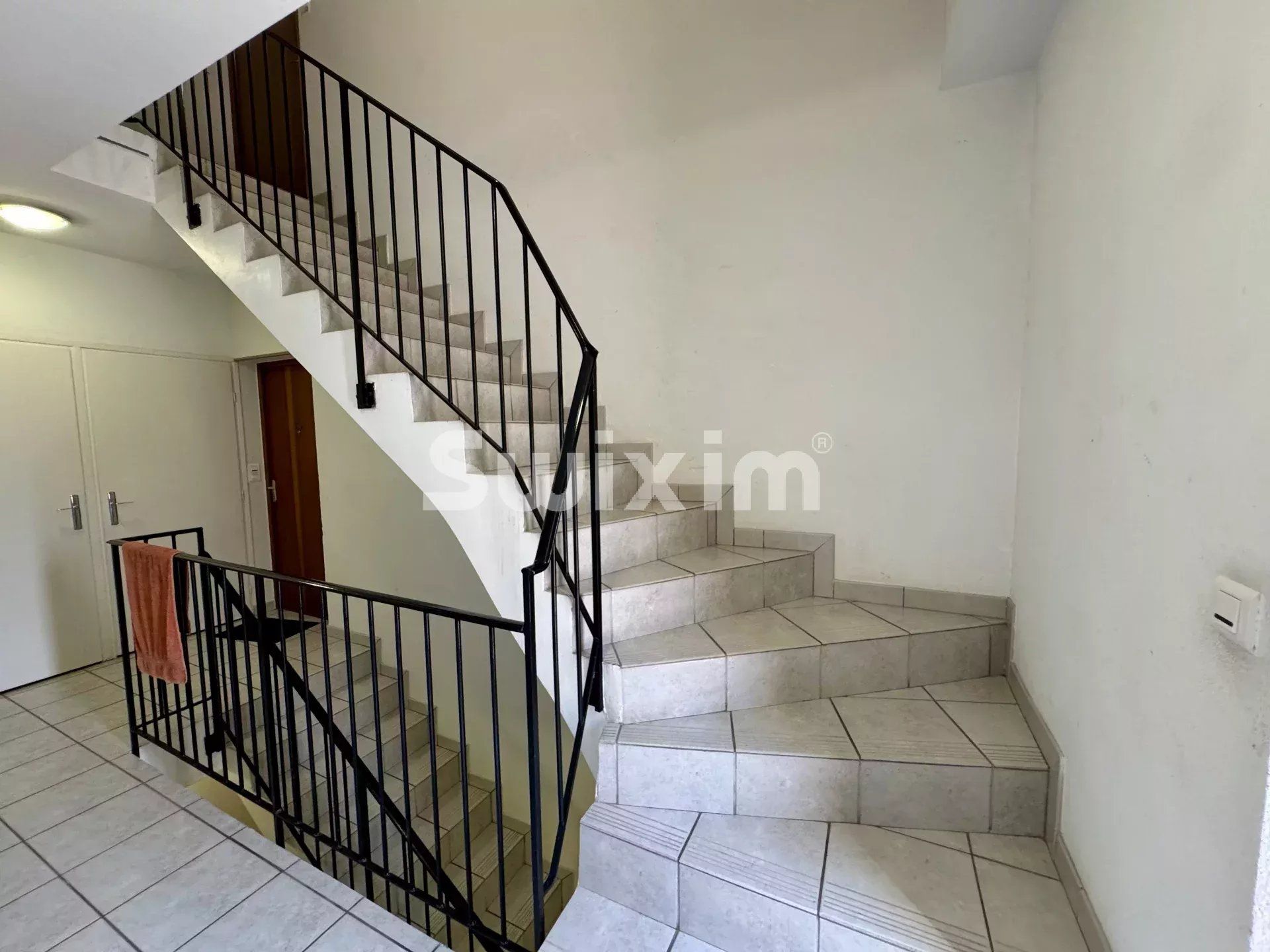 immeuble 16 Pièces en vente sur Challex (01630)