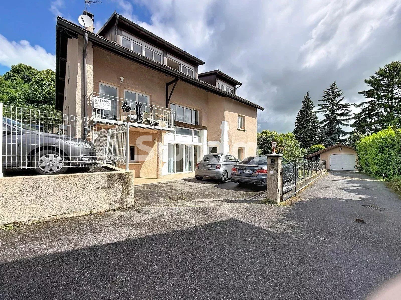 immeuble 16 Pièces en vente sur Challex (01630)