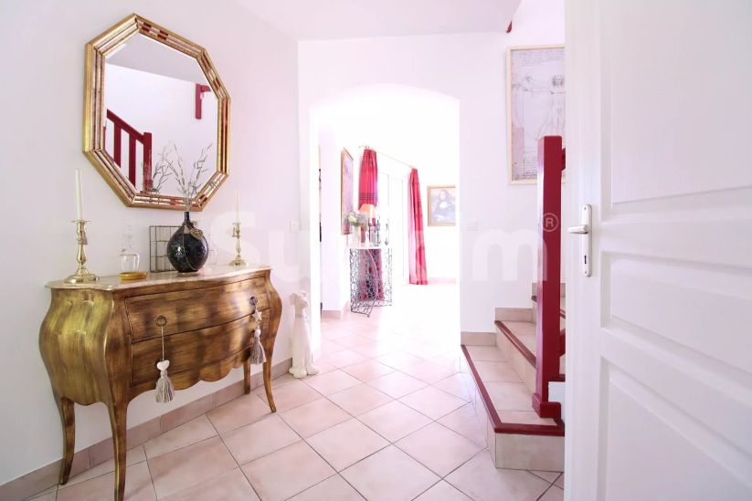 Vente Maison Aix-les-Bains 6&nbsp;Pièces 253.5&nbsp;m²