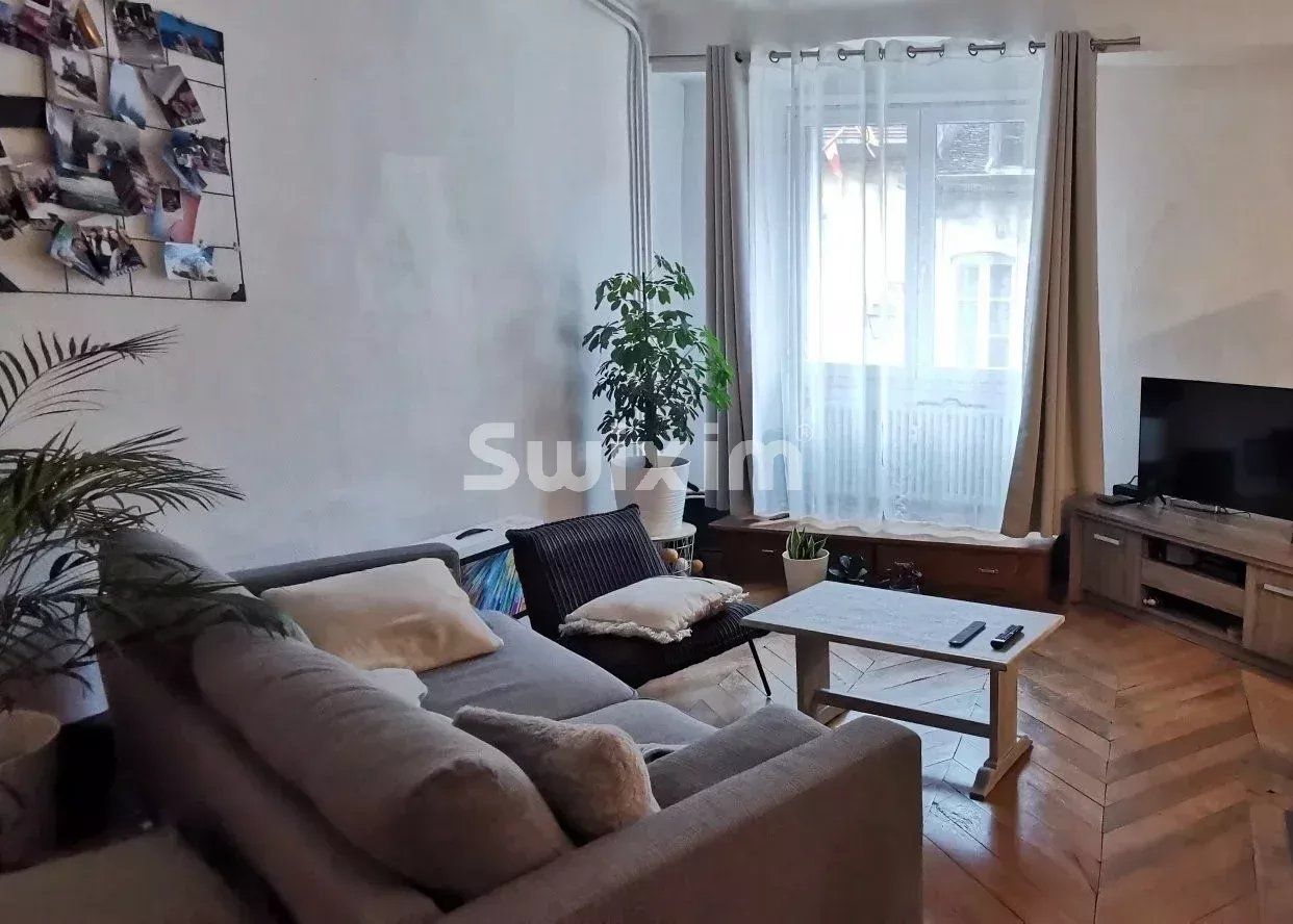 immeuble 9 Pièces en vente sur Poligny (39800)