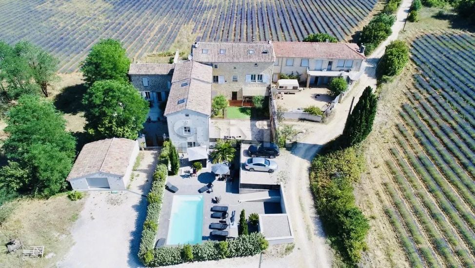 Vente Mas Uzès 40&nbsp;Pièces 589&nbsp;m²